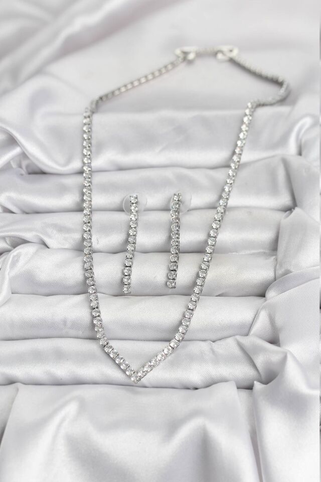 Gümüş Renk Zirkon Taşlı Kadın Kolye Küpe Seti