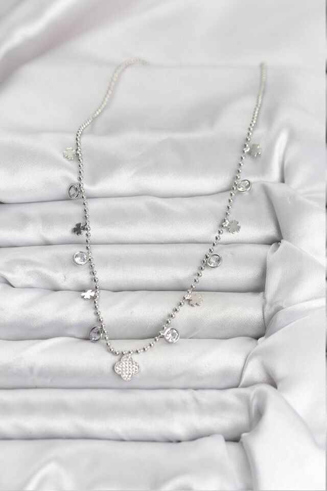 Pirinç Gümüş Renk Yonca Model Kadın Kolye