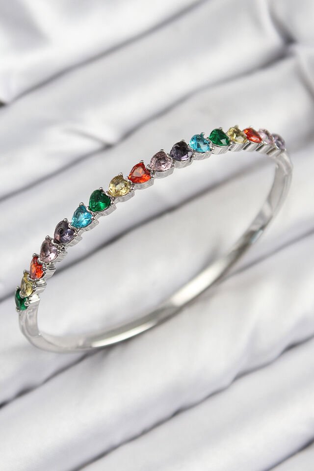 Pirinç Renkli Zirkon Taşlı Kalp Model Gümüş Renk Kadın Kelepçe