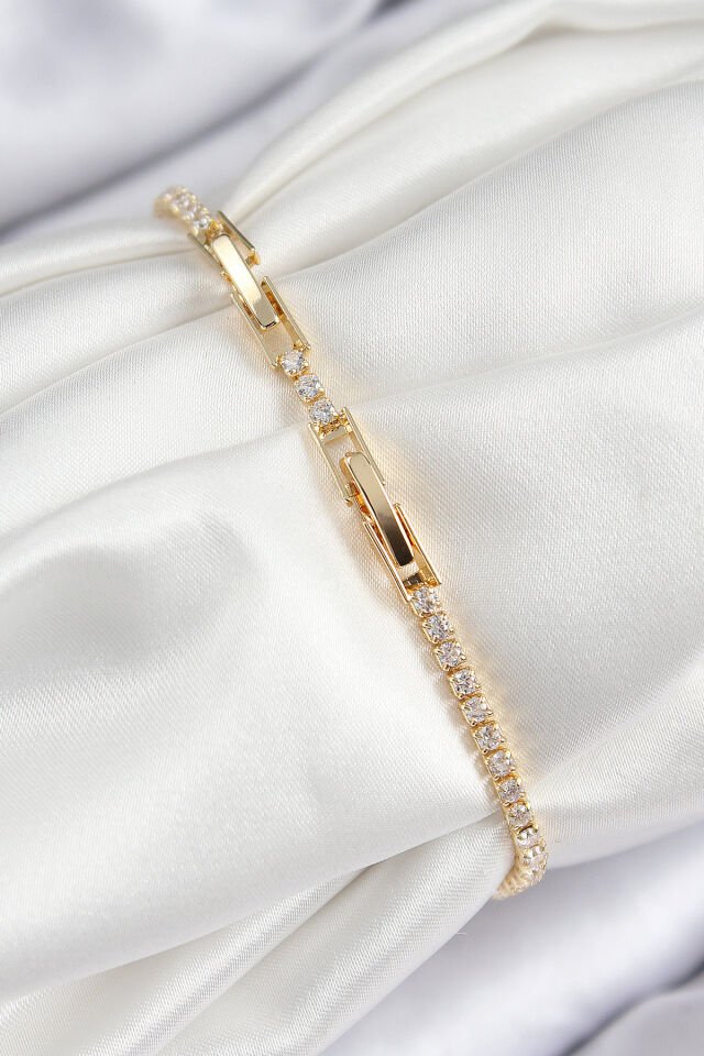 Pirinç Renkli Zirkon Taşlı Geometrik Model Gold Renk Kadın Bileklik