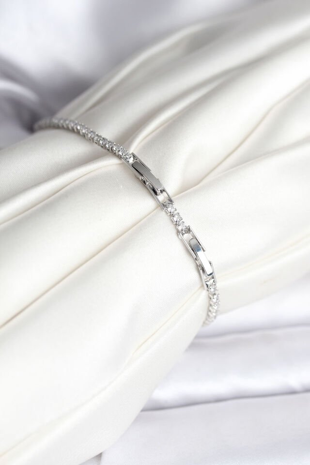 Anka Kuşu Model Zirkon Taşlı Gümüş Renk Pirinç Su Yolu Kadın Bileklik