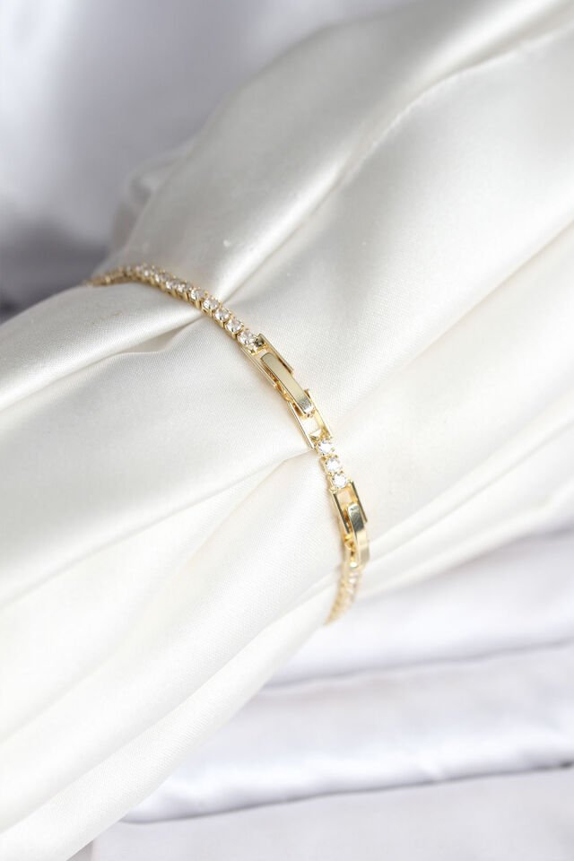 Yılan Model Zirkon Taşlı Gold Renk Pirinç Su Yolu Kadın Bileklik