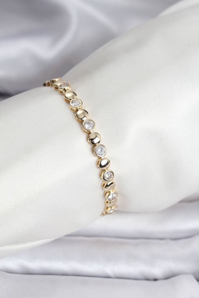 14K Gold Renk Kaplama Zirkon Taşlı CM Kadın Bileklik