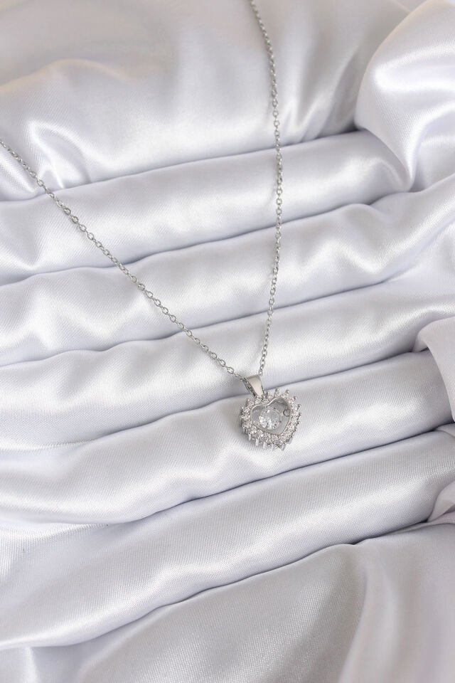 316L Çelik Zincir Gümüş Renk Zirkon Taşlı Kalp Model Kadın Kolye