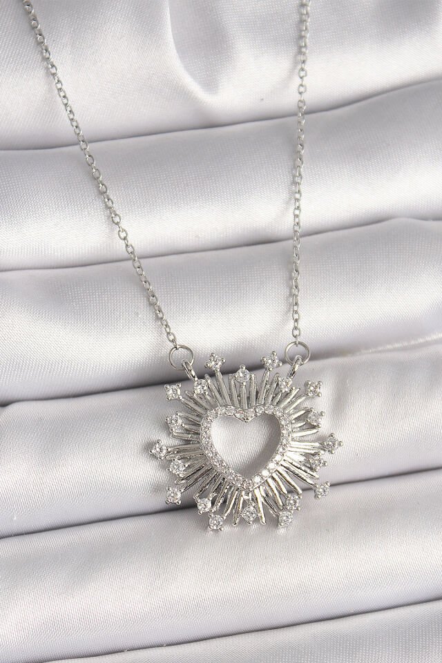 316L Çelik Gümüş Renk Zirkon Taşlı Kalp Model Kadın Kolye