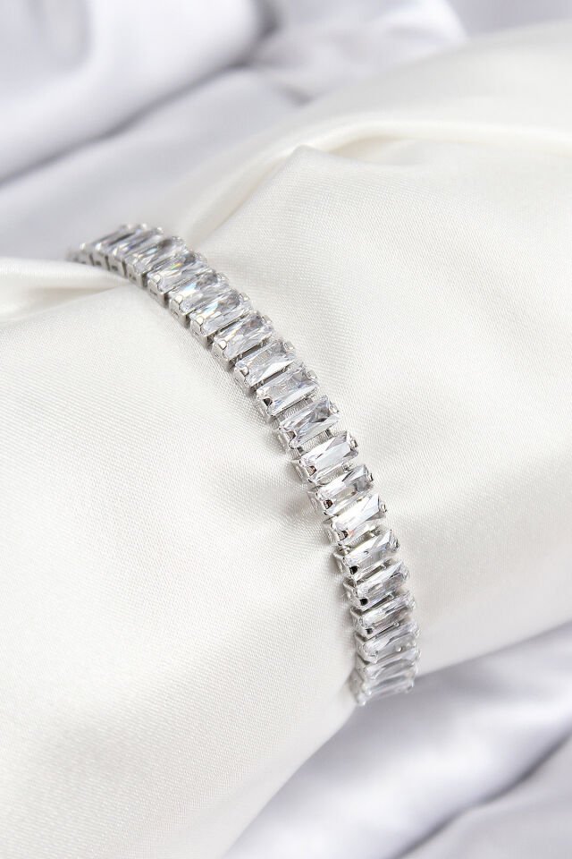 Pirinç Zirkon Taşlı Su Yolu Model Gümüş Renk Asansörlü Kadın Bileklik