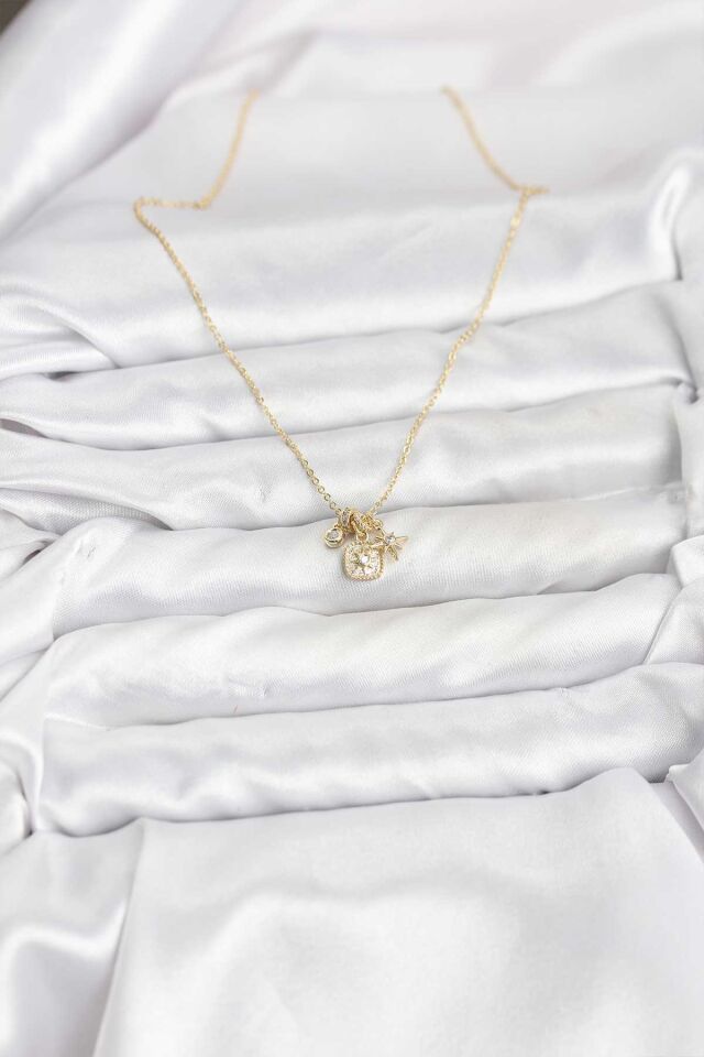 Pirinç Gold Renk Minimal Charmlı Kadın Kolye