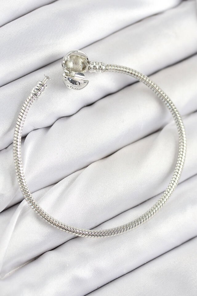 Pirinç Charm Topcuk Model Gümüş Renk Kadın Bileklik