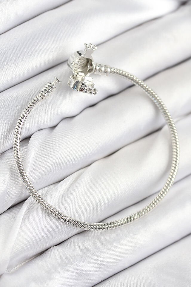 Pirinç Charm Zirkon Taşlı Taç Model Gümüş Renk Kadın Bileklik