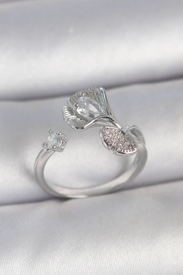 Pirinç Gümüş Renk Zirkon Taşlı Deniz Kabuğu Model Ayarlanabilir Kadın Yüzük