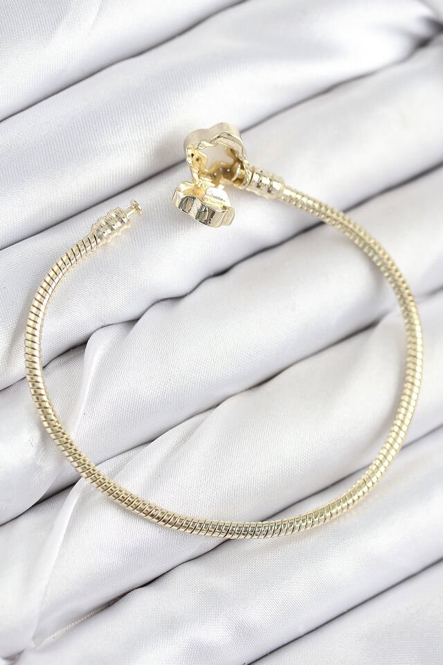 Pirinç Charm Zirkon Taşlı Yonca Model Gold Renk Kadın Bileklik