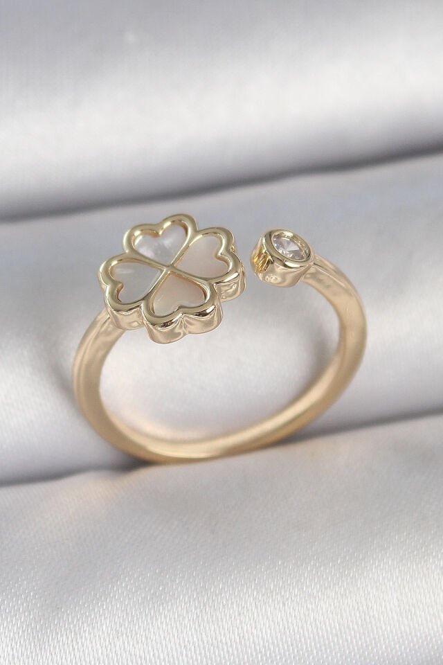 Pirinç Gold Renk Beyaz Mineli Yonca Model Zirkon Taş Detay Ayarlanabilir Kadın Yüzük