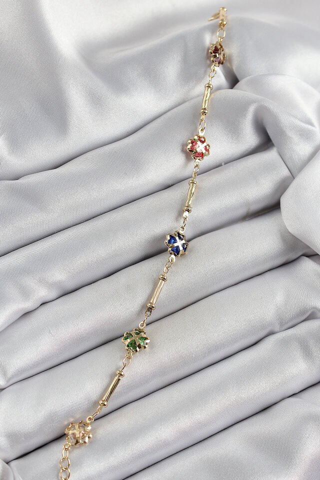 Pirinç Gold Renk Karışık Renk Yonca Zirkon Taşlı Kadın Bileklik