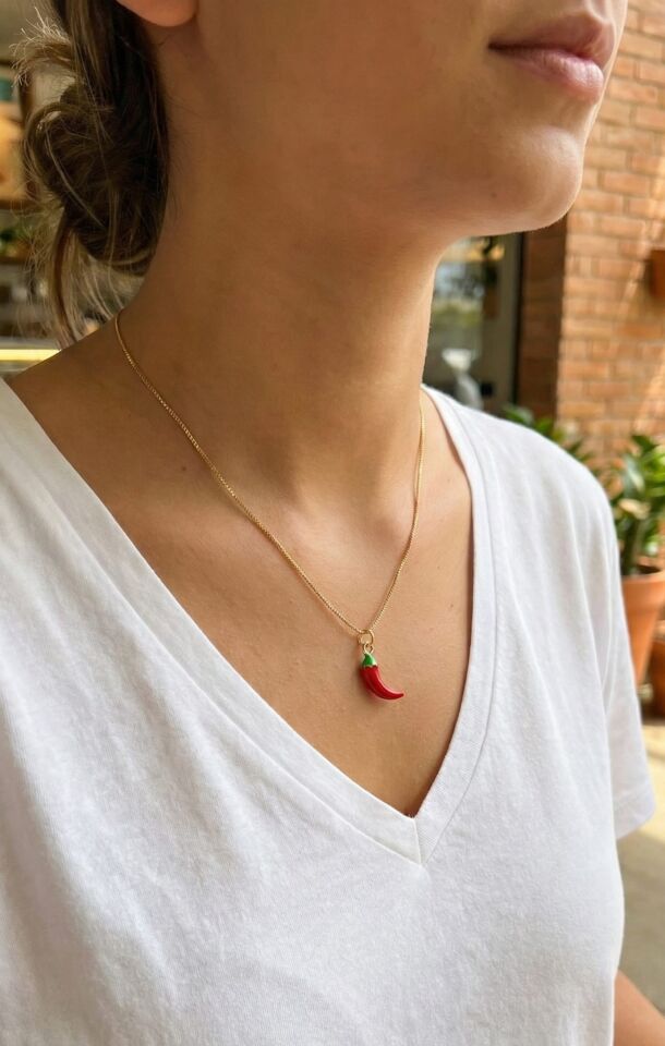 Pirinç Gold Renk Kırmızı Kapya Biber Model Kadın Kolye