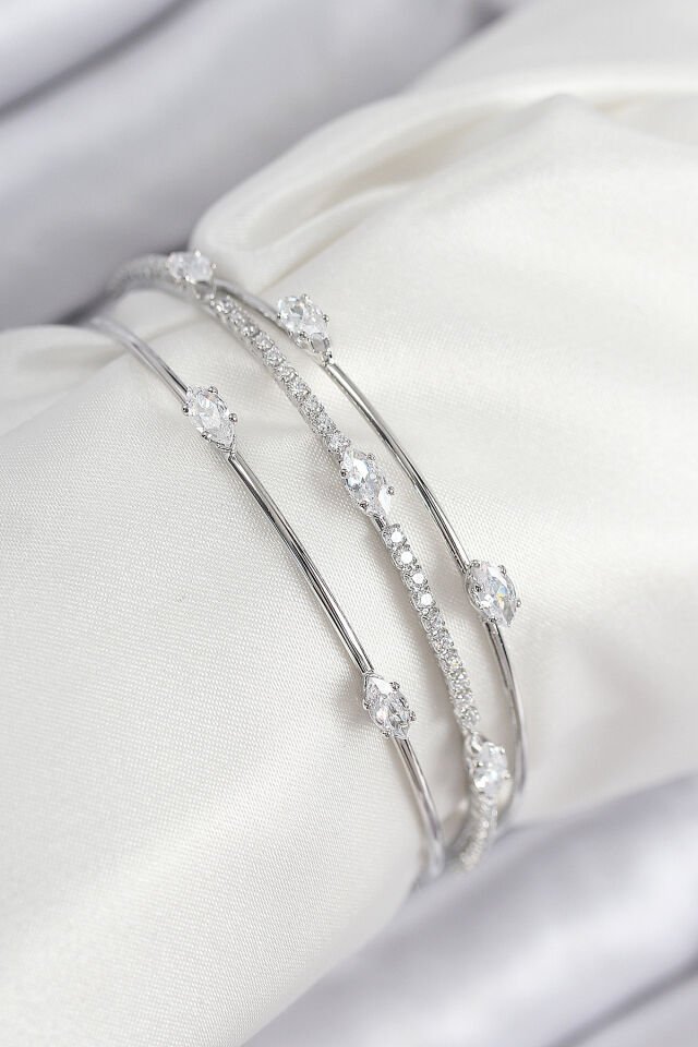 Pirinç Zirkon Taşlı Su Yolu Model Gümüş Renk Kadın Bileklik