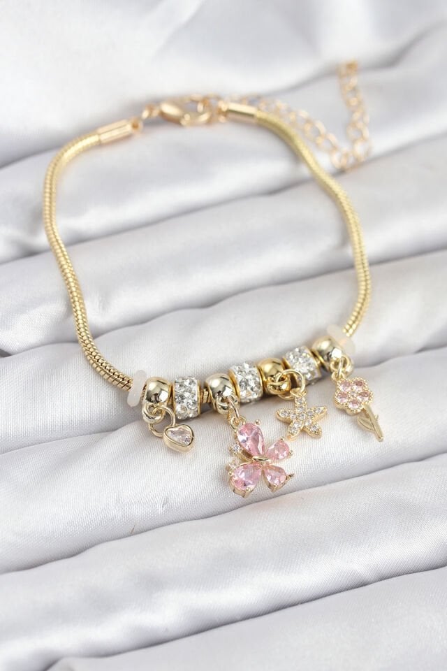 Pirinç Gold Renk Pembe Kelebek Charmlı Kadın Bileklik