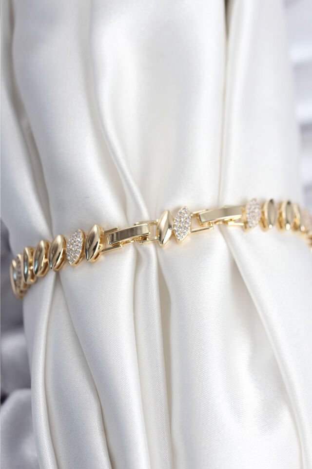 Pirinç VIP Seri Gold Renk Arpa Model Kadın Bileklik