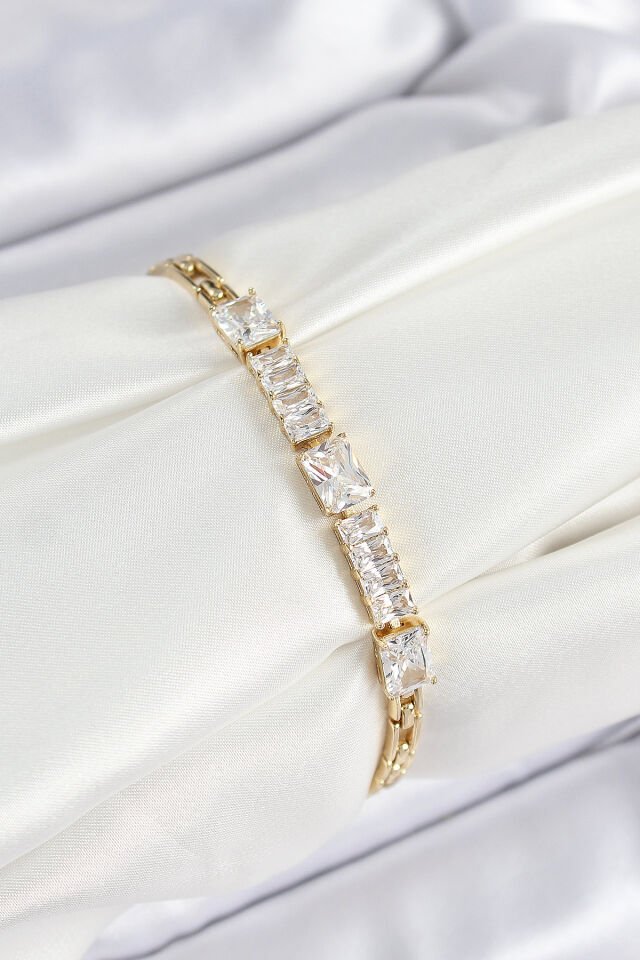 Xuping Pirinç Parçalı Su Yolu Model Gold Renk Kadın Bileklik