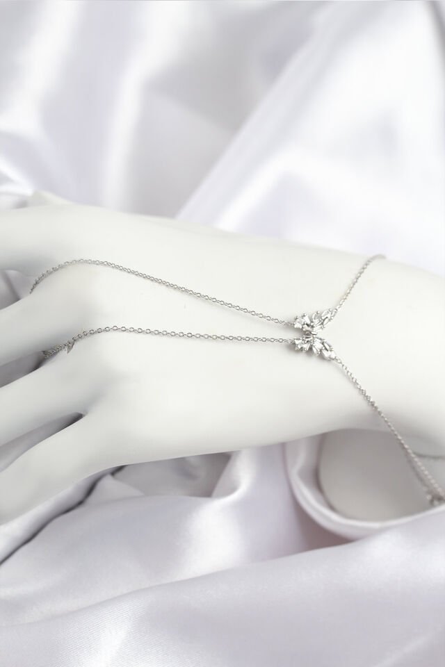 Pirinç Zirkon Taşlı Kelebek Model Gümüş Renk Şahmeran