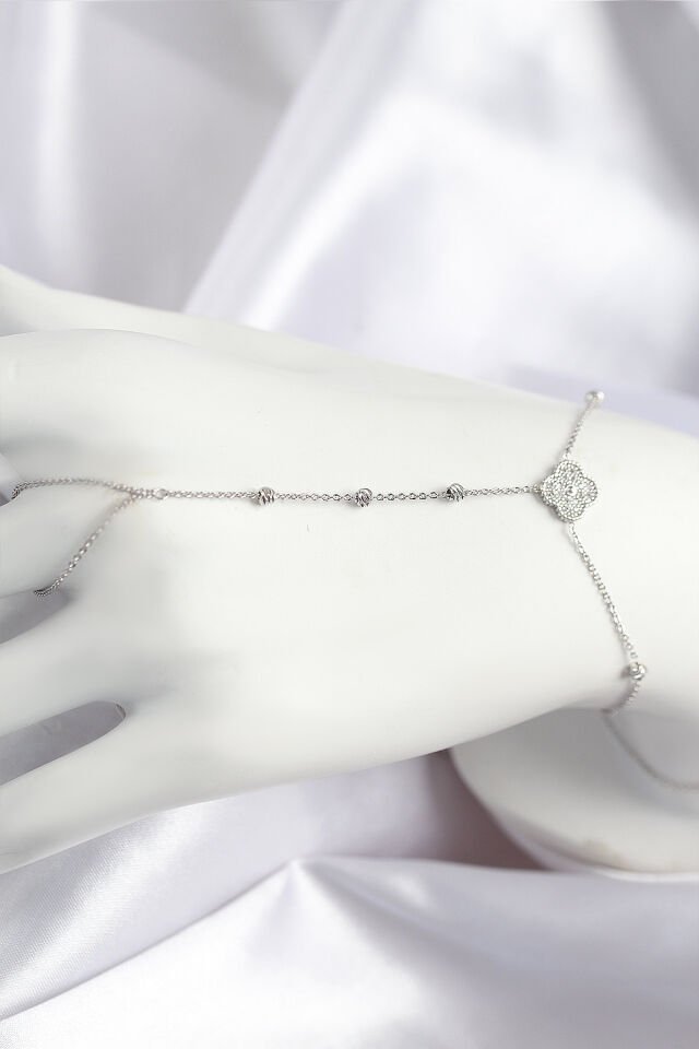 Pirinç Zirkon Taşlı Yonca Model Gümüş Renk Şahmeran