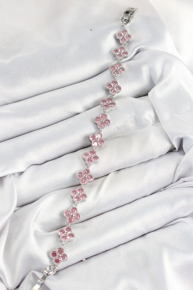 Pirinç Pembe Zirkon Taşlı Yonca Model Gümüş Renk VIP Seri Kadın Bileklik