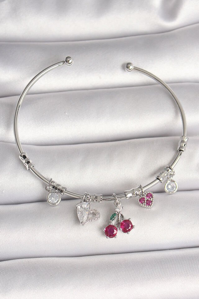 Pirinç Gümüş Renk Sallantı Kiraz Figür Kalp Detay Charm Kadın Bileklik