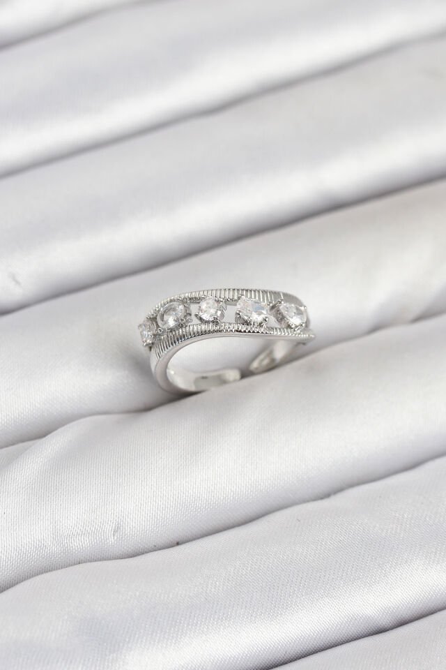 Pirinç Gümüş Renk Zirkon Taşlı Kadın Yüzük