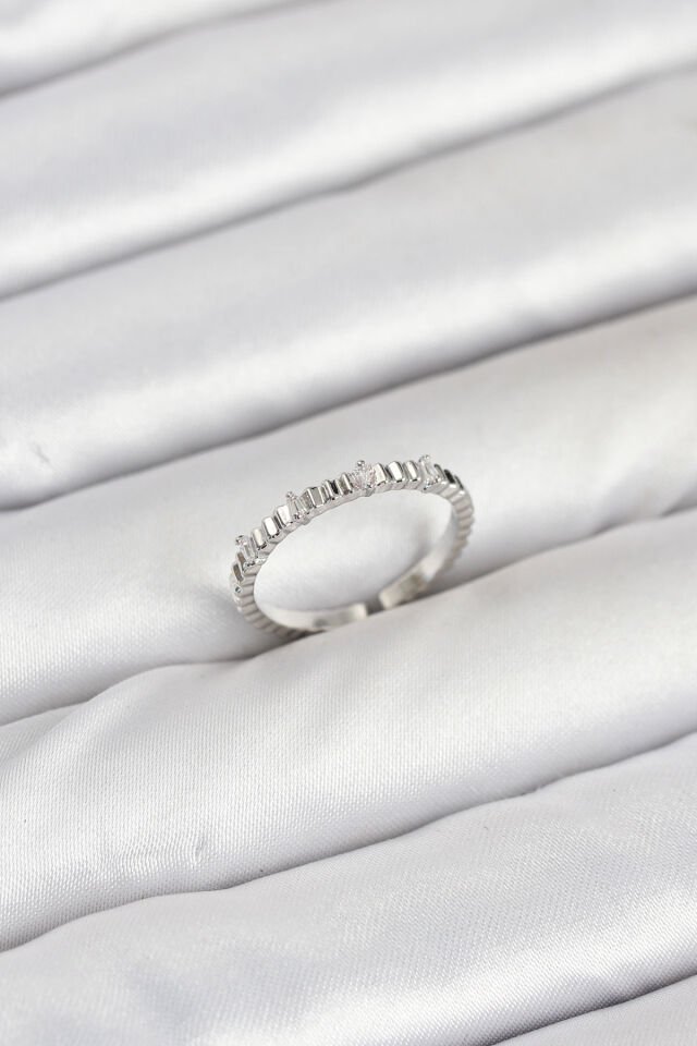 Pirinç Gümüş Renk Lazer Kesim Kadın Yüzük